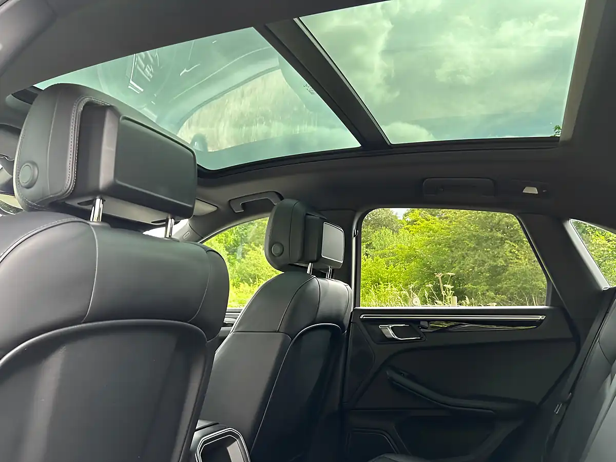 Used 2015 Porsche Macan S Black - Interior and Exterior details 19