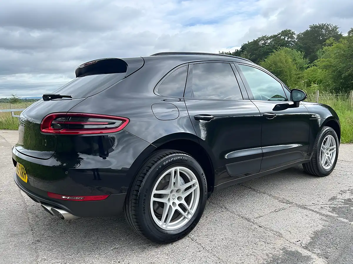 Used 2015 Porsche Macan S Black - Interior and Exterior details 3