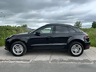 Used 2015 Porsche Macan S Black - Interior and Exterior details 5