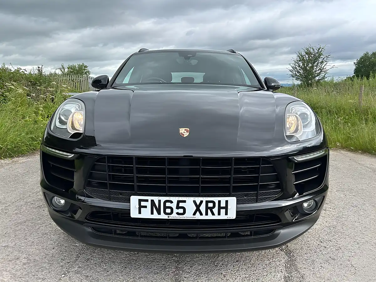 Used 2015 Porsche Macan S Black - Interior and Exterior details 7
