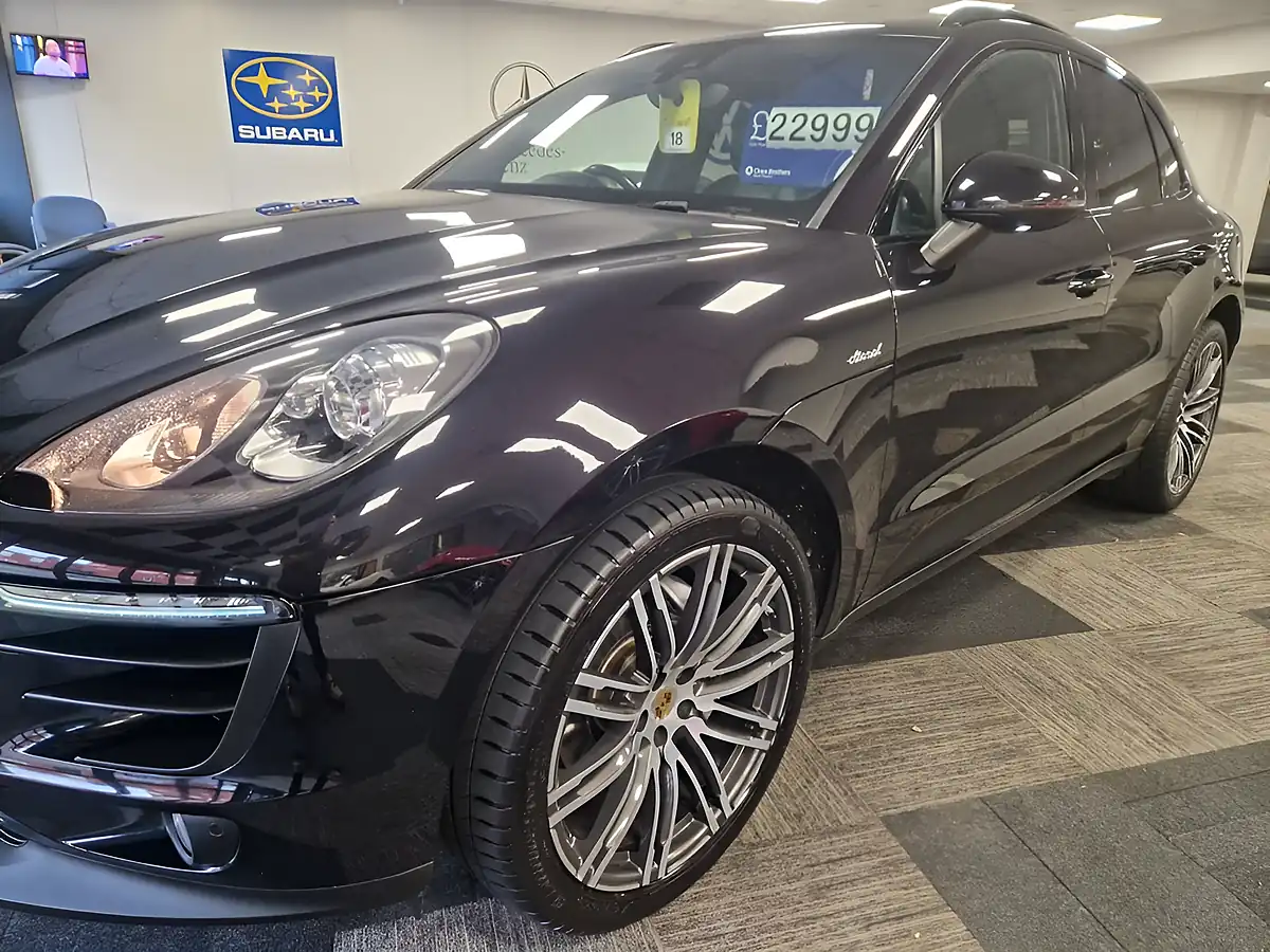 Used 2015 Porsche Macan S Black - Interior and Exterior details 11