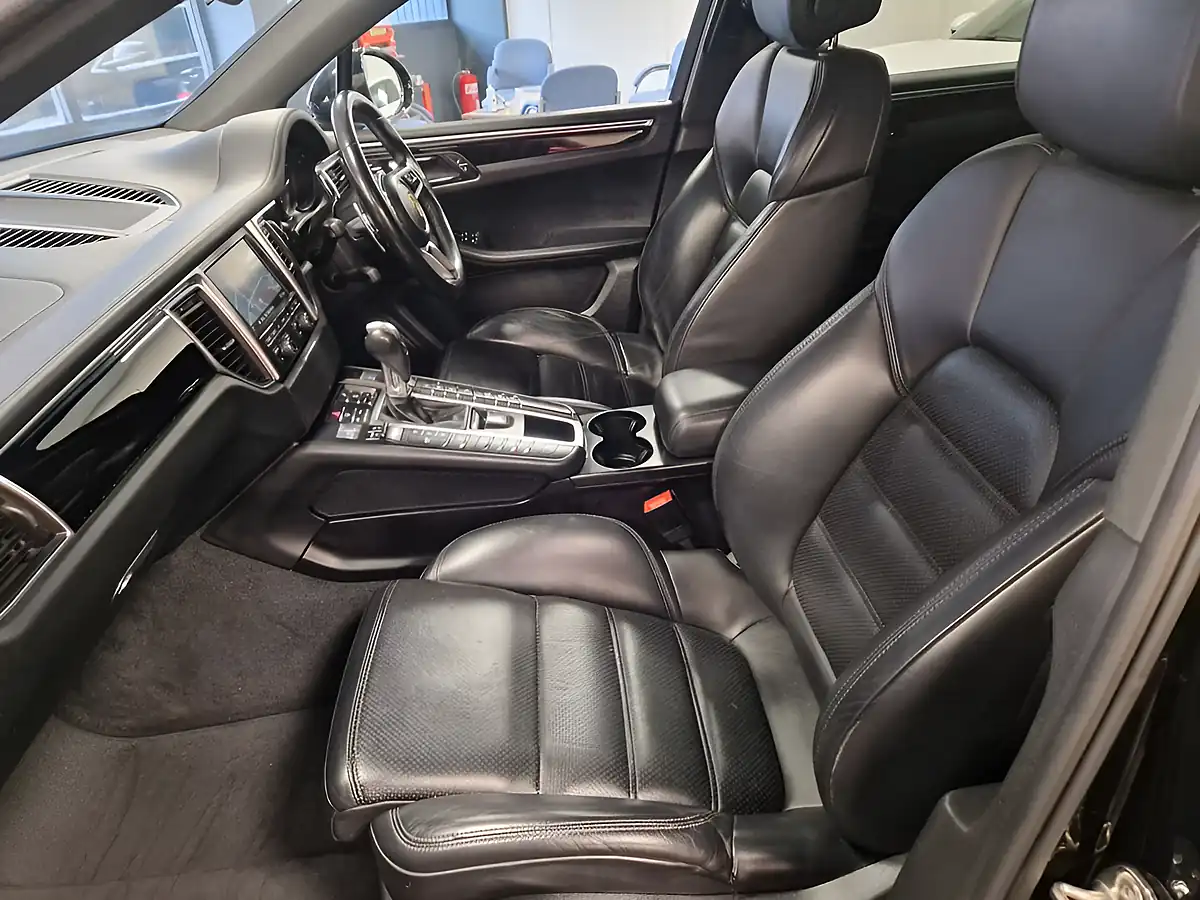 Used 2015 Porsche Macan S Black - Interior and Exterior details 13