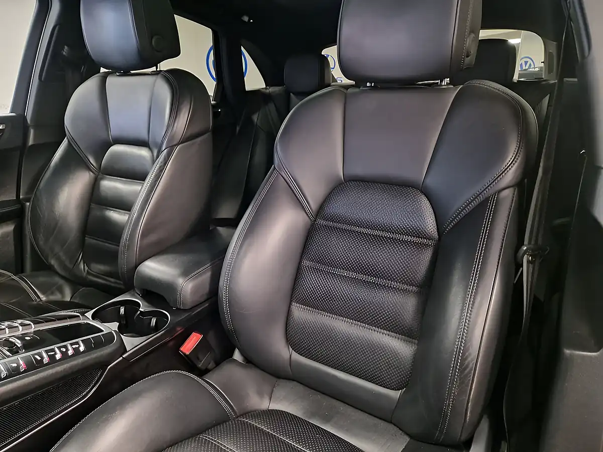 Used 2015 Porsche Macan S Black - Interior and Exterior details 14