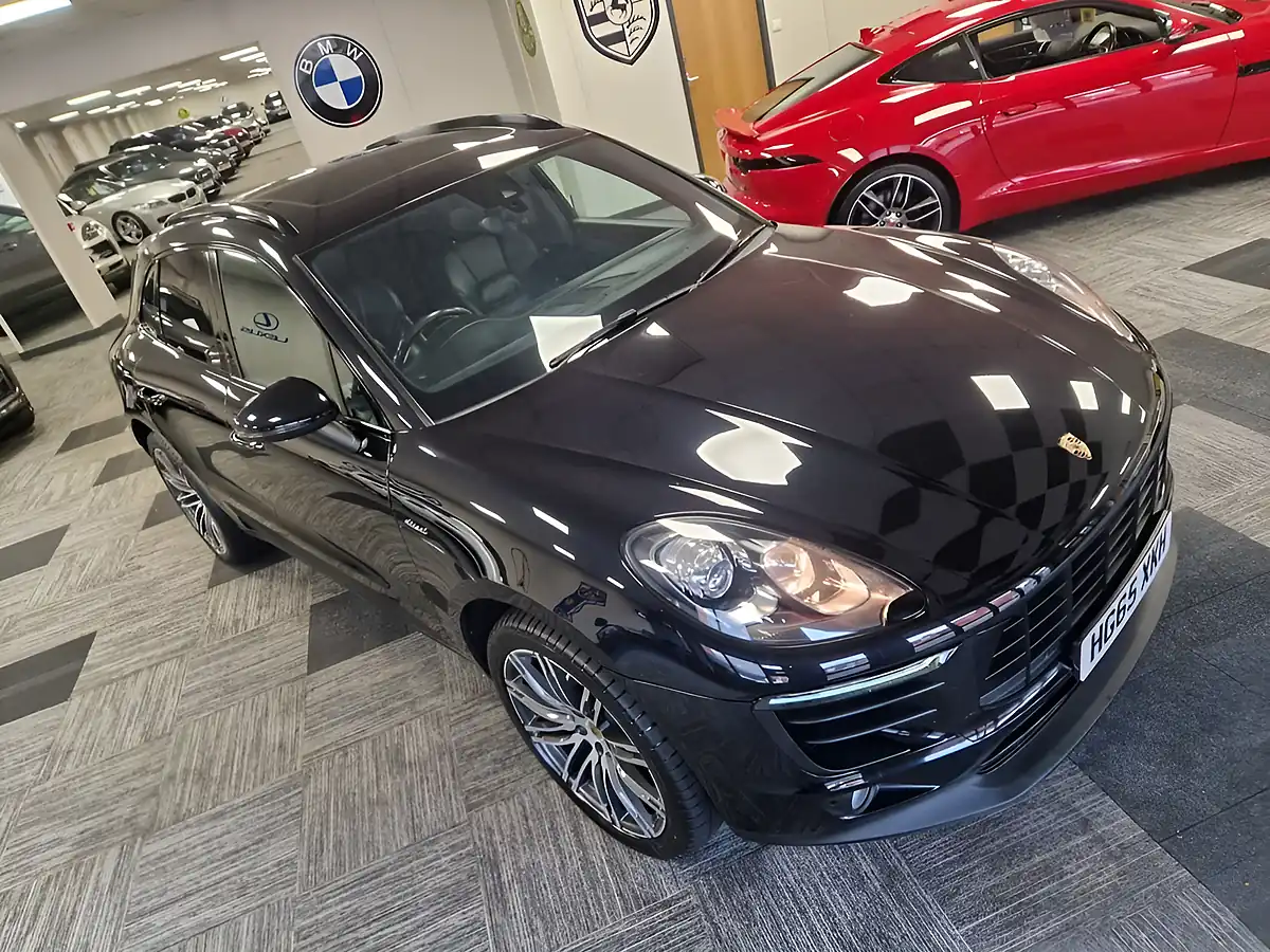Used 2015 Porsche Macan S Black - Interior and Exterior details 20