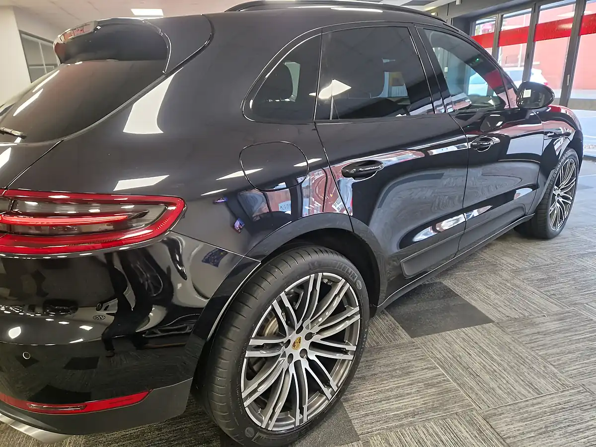 Used 2015 Porsche Macan S Black - Interior and Exterior details 7
