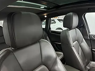 Used 2015 Porsche Macan S Blue - Interior and Exterior details 13