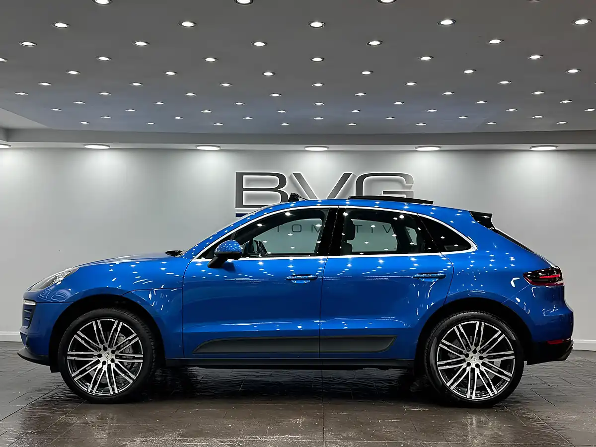 Used 2015 Porsche Macan S Blue - Interior and Exterior details 6