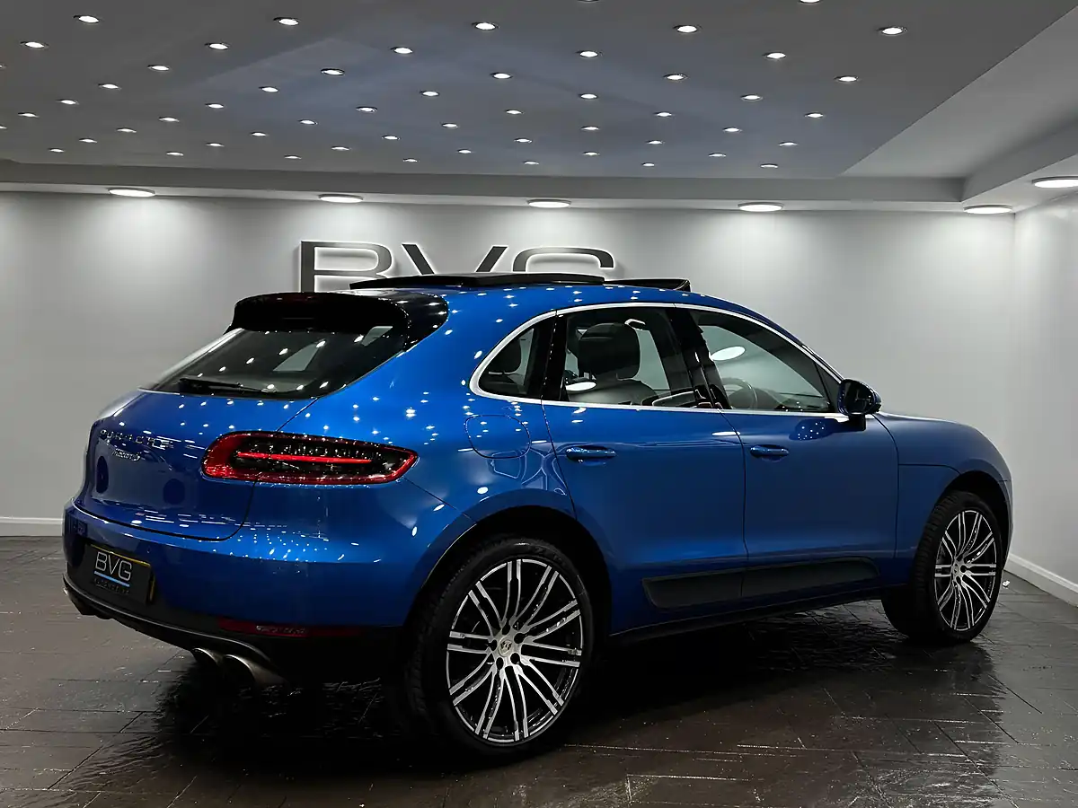 Used 2015 Porsche Macan S Blue - Interior and Exterior details 9
