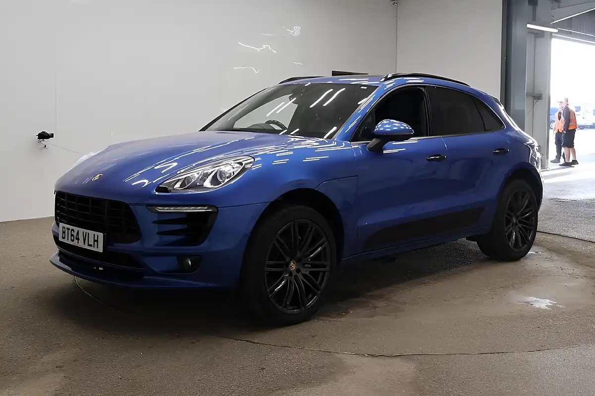 Used 2015 Porsche Macan S Blue - Interior and Exterior details 6