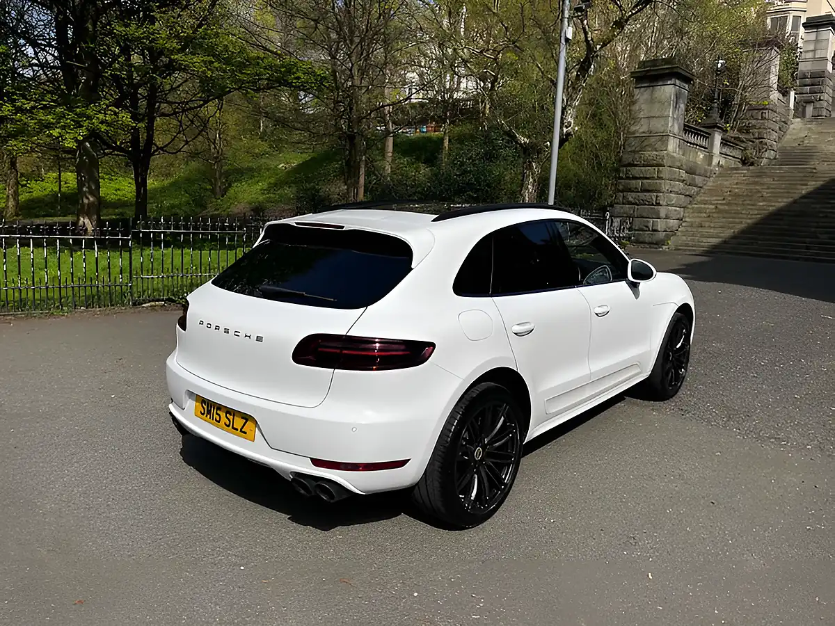 Used 2015 Porsche Macan S Carrara White - Interior and Exterior details 14