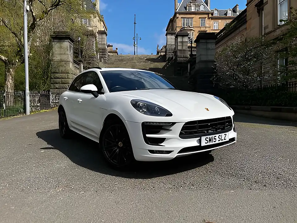 Used 2015 Porsche Macan S Carrara White - Interior and Exterior details 9