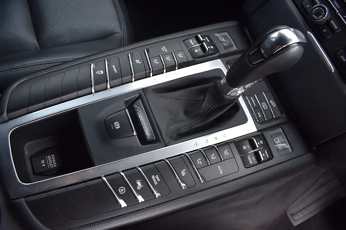 Used 2015 Porsche Macan S Grey - Interior and Exterior details 15