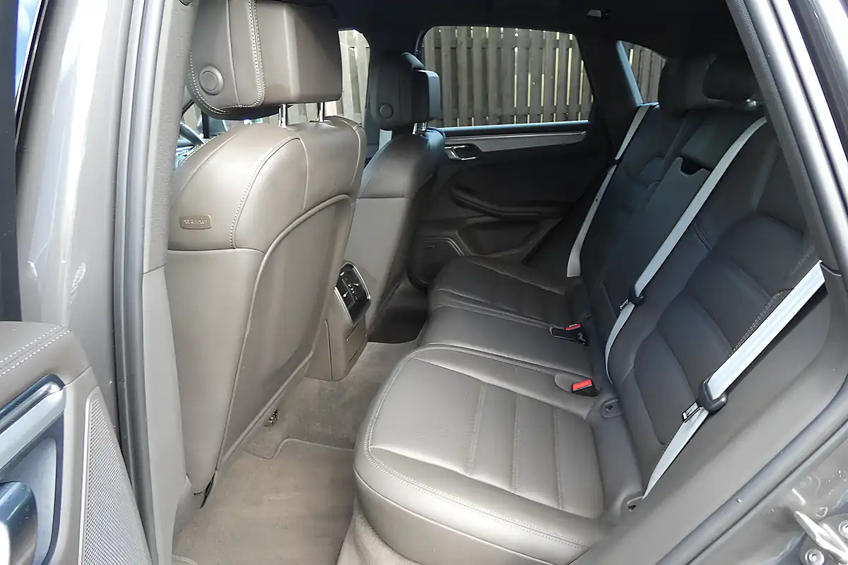 Used 2015 Porsche Macan S Grey - Interior and Exterior details 15