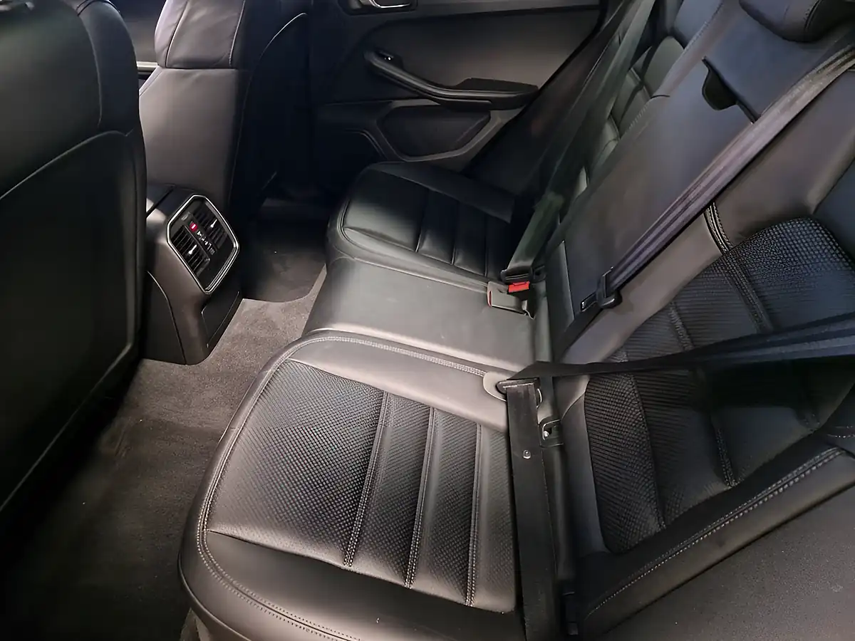 Used 2015 Porsche Macan S Grey - Interior and Exterior details 15