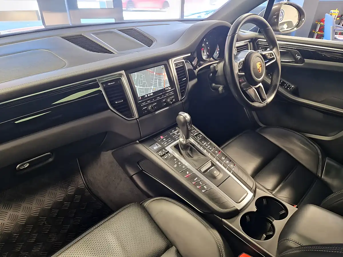 Used 2015 Porsche Macan S Grey - Interior and Exterior details 17