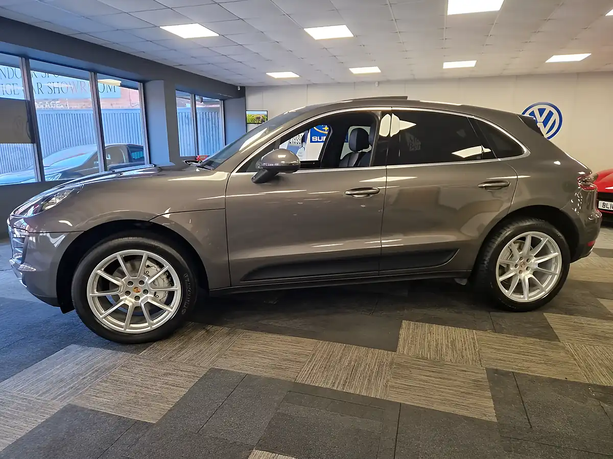 Used 2015 Porsche Macan S Grey - Interior and Exterior details 5