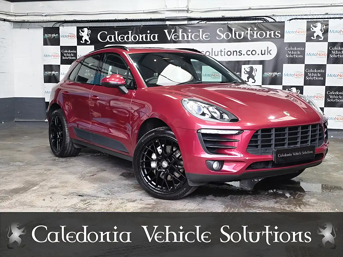 Used 2015 Porsche Macan S Red - Interior and Exterior details 15