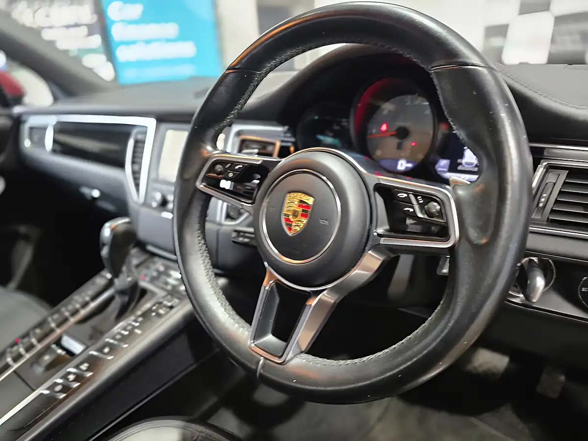 Used 2015 Porsche Macan S Red - Interior and Exterior details 16