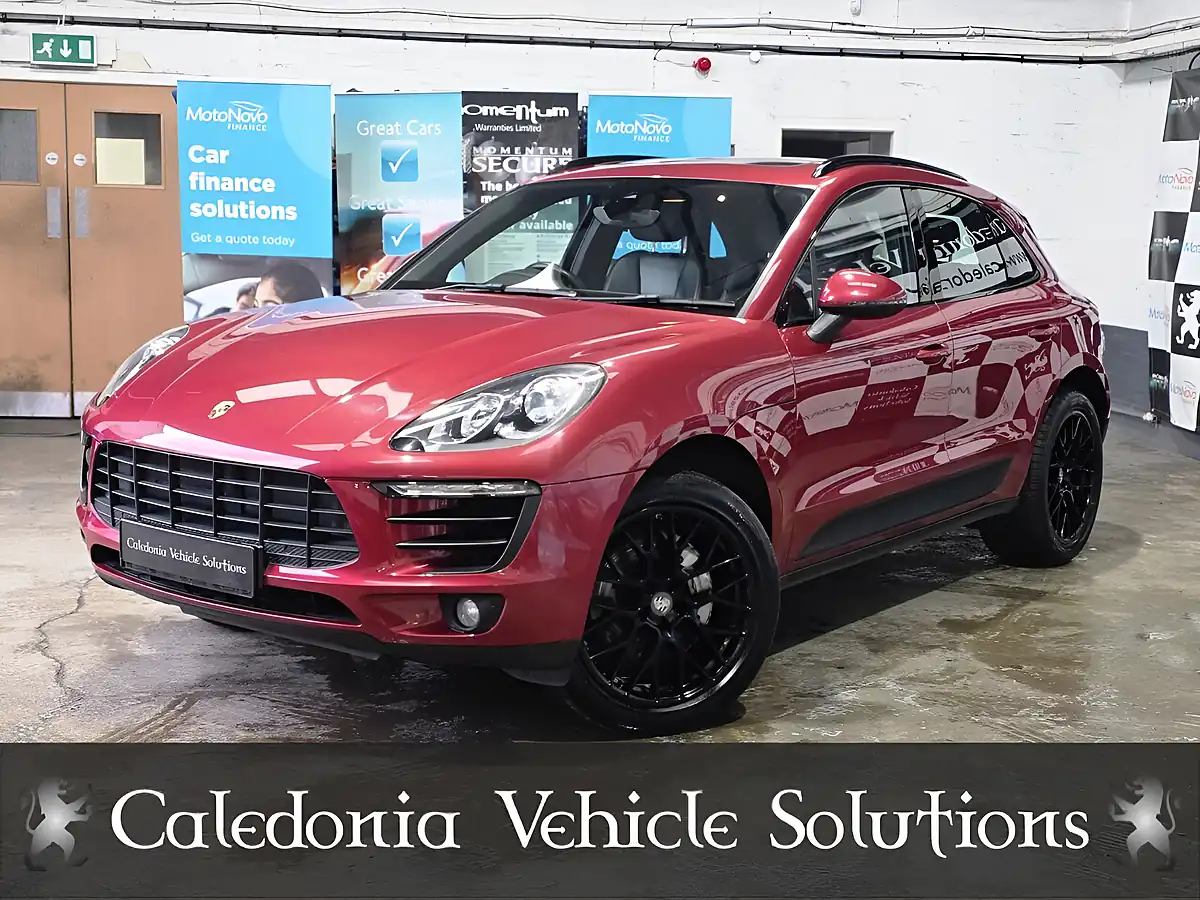 Used 2015 Porsche Macan S Red - Interior and Exterior details 2