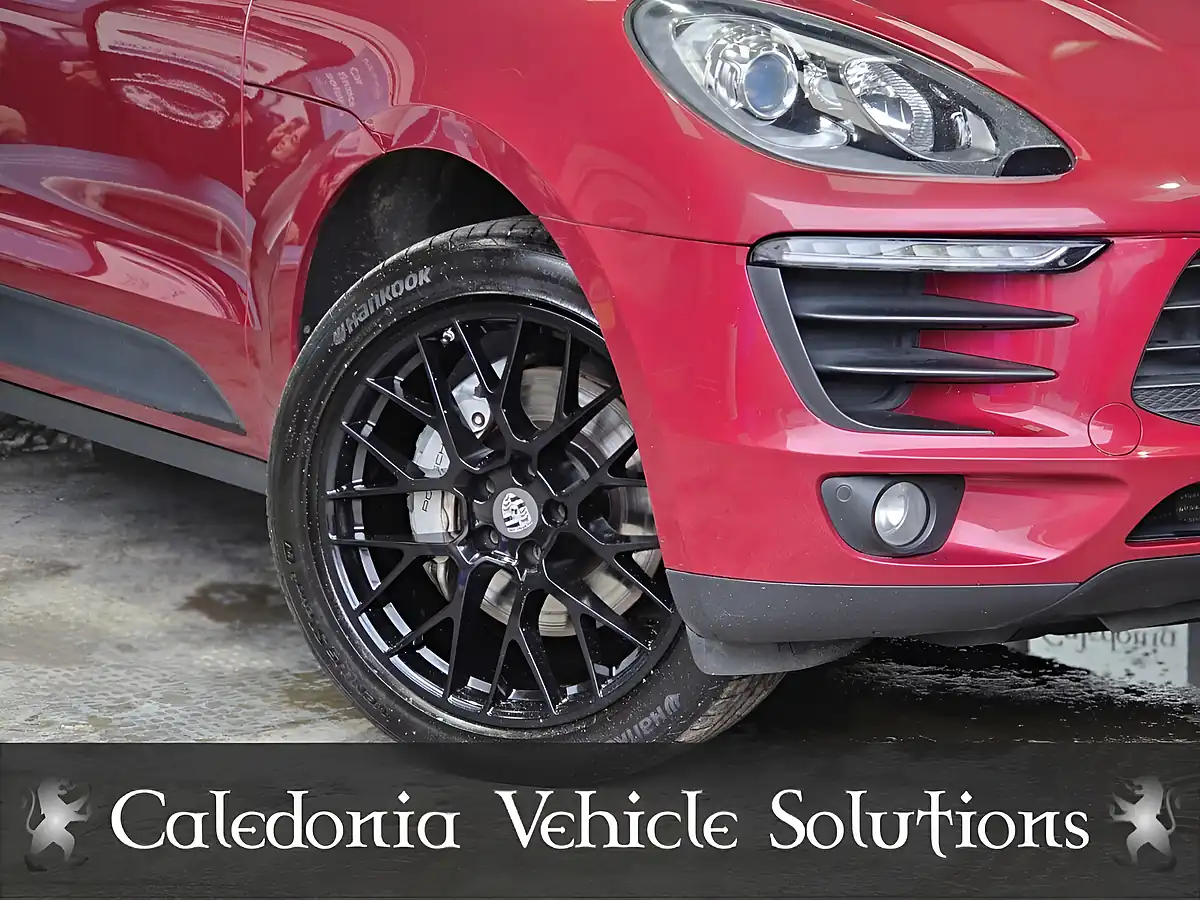 Used 2015 Porsche Macan S Red - Interior and Exterior details 6