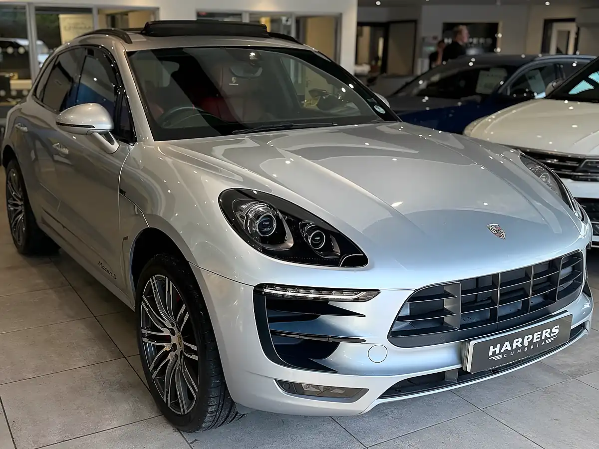 Used 2015 Porsche Macan S Silver - Interior and Exterior details 11