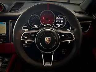 Used 2015 Porsche Macan S Silver - Interior and Exterior details 15