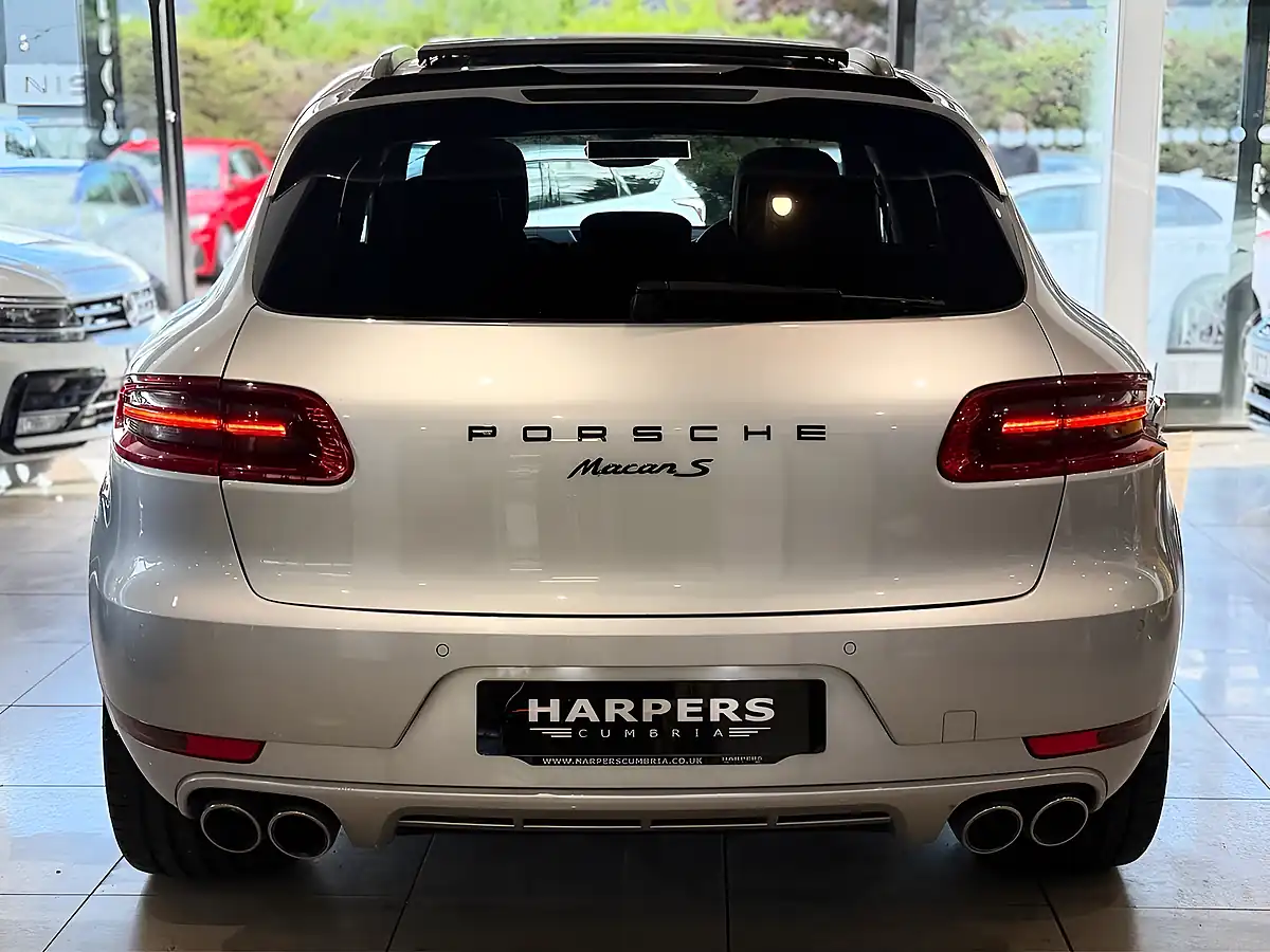 Used 2015 Porsche Macan S Silver - Interior and Exterior details 8