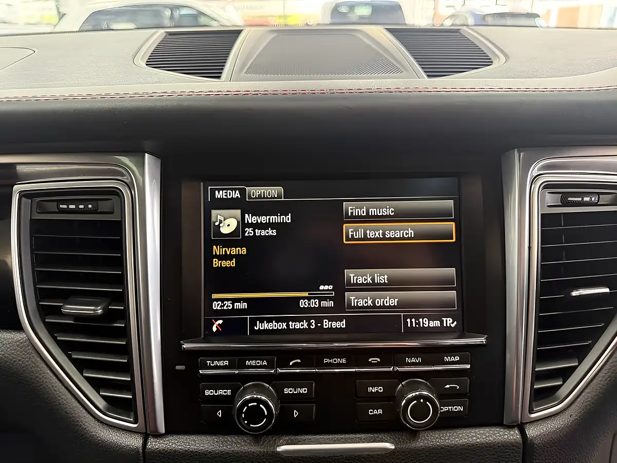 Used 2015 Porsche Macan S White - Interior and Exterior details 16