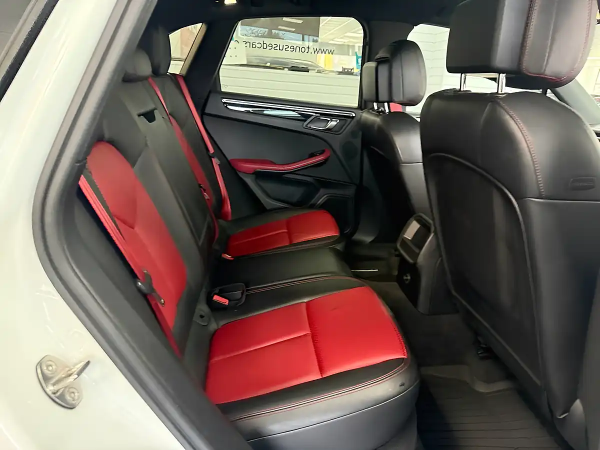 Used 2015 Porsche Macan S White - Interior and Exterior details 5
