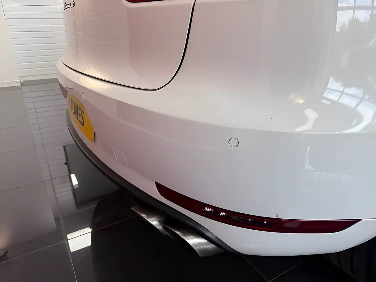 Used 2015 Porsche Macan S White - Interior and Exterior details 8