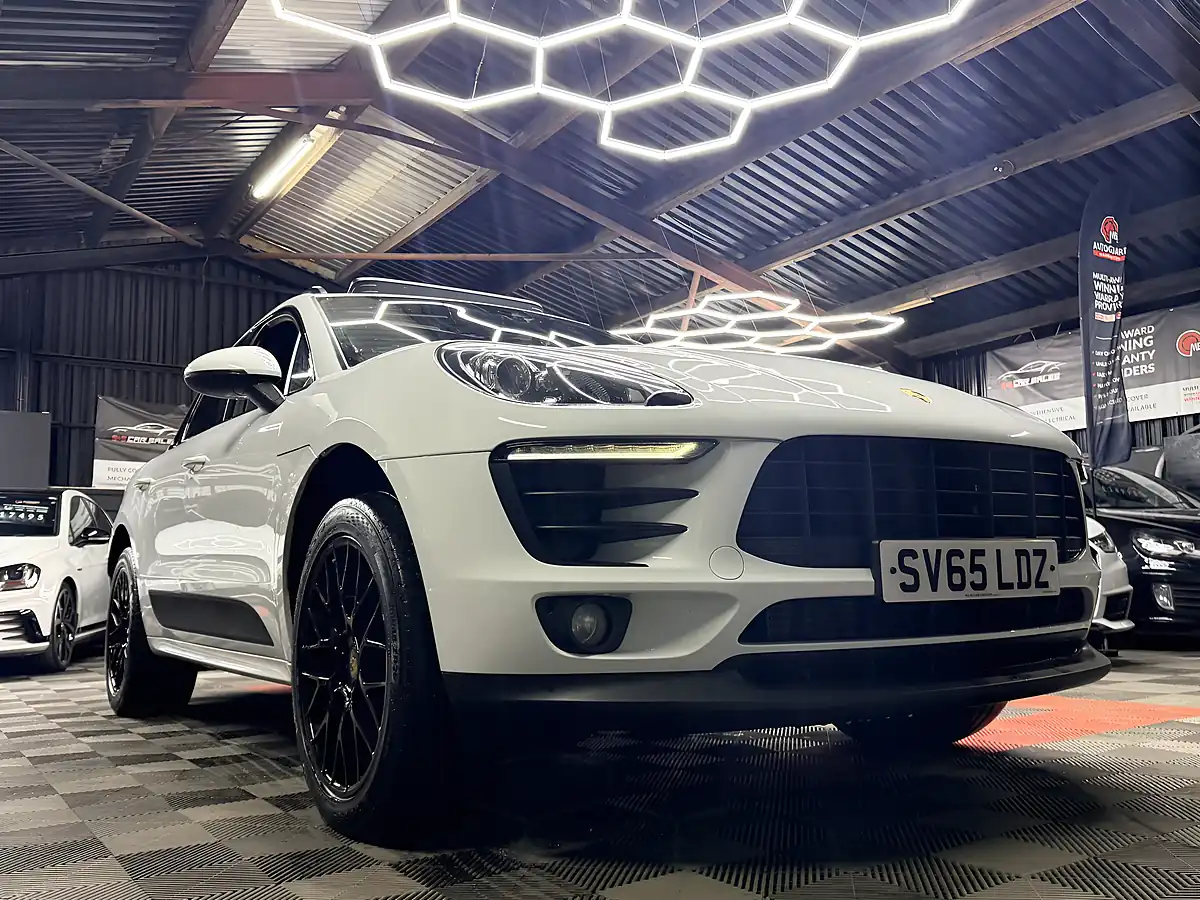 Used 2015 Porsche Macan S White - Interior and Exterior details 11
