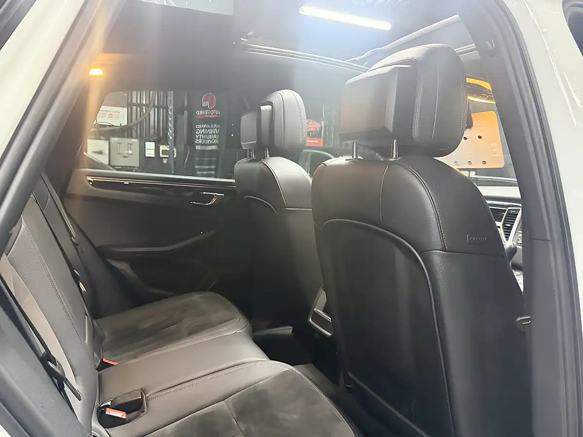 Used 2015 Porsche Macan S White - Interior and Exterior details 17