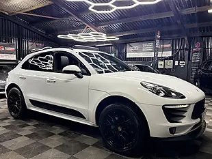 Used 2015 Porsche Macan S White - Interior and Exterior details 4