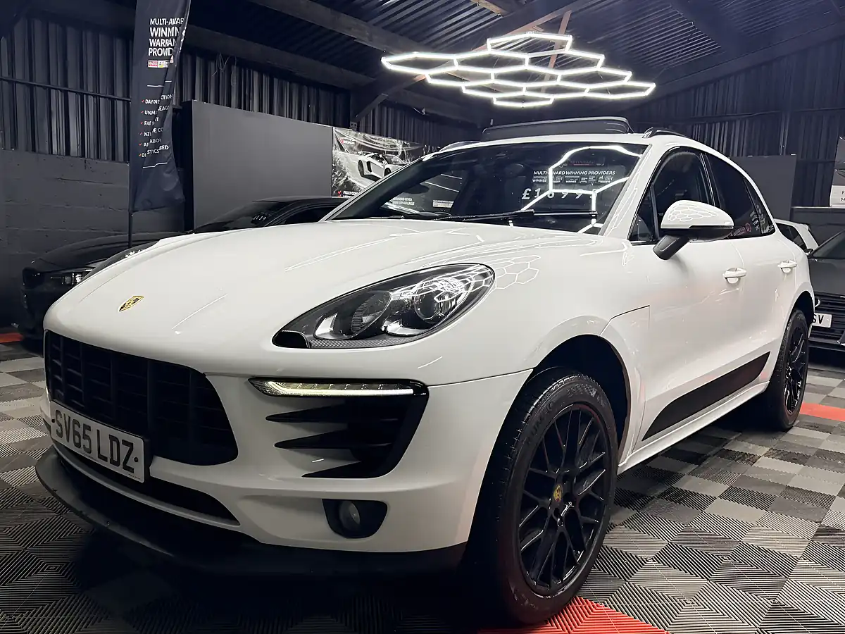 Used 2015 Porsche Macan S White - Interior and Exterior details 6