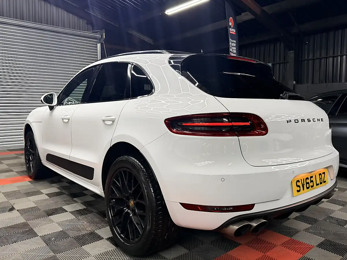 Used 2015 Porsche Macan S White - Interior and Exterior details 8