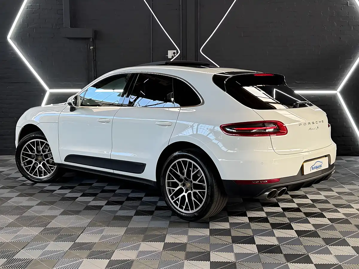 Used 2015 Porsche Macan S White - Interior and Exterior details 16