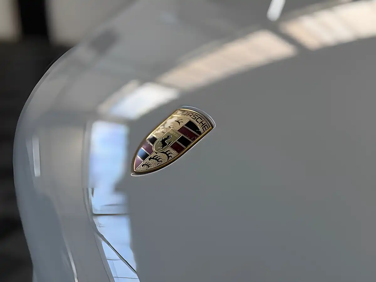 Used 2015 Porsche Macan S White - Interior and Exterior details 4