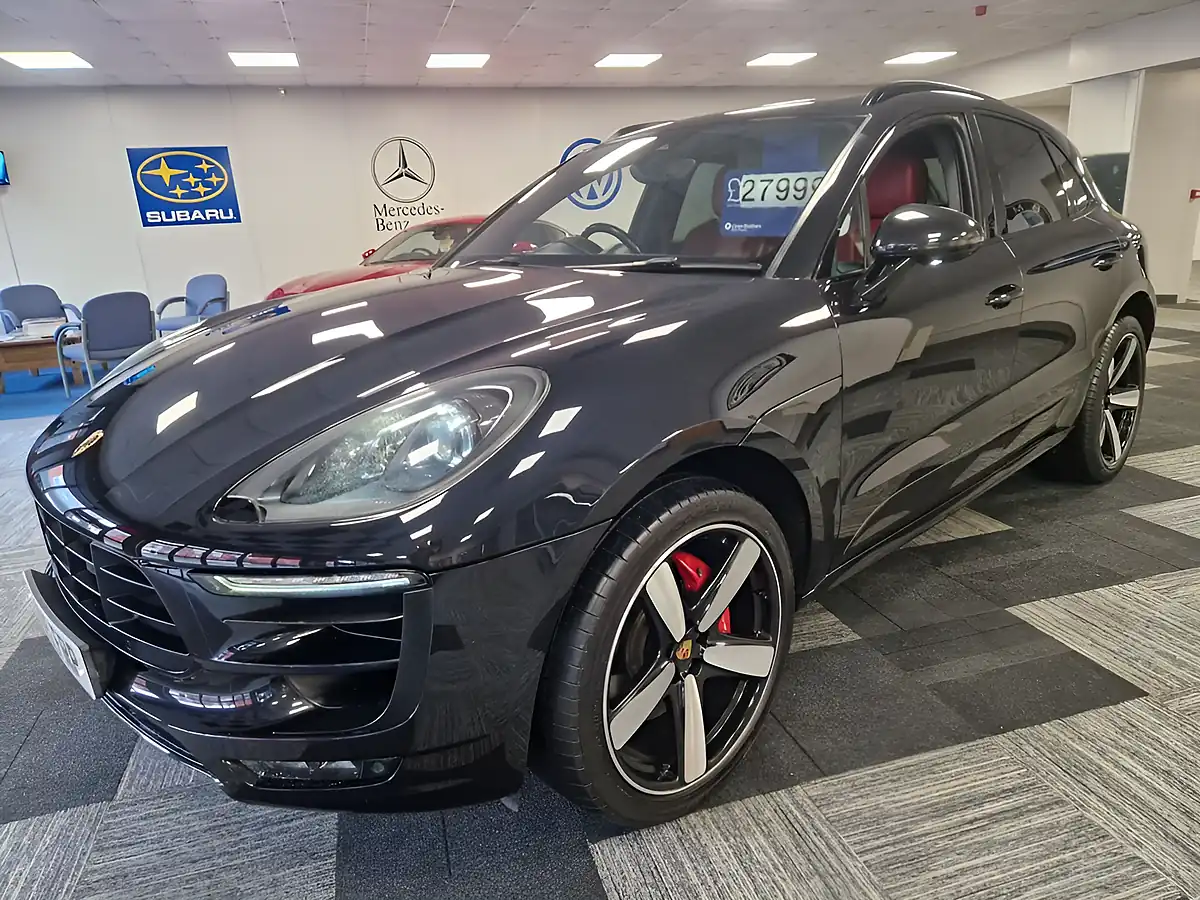 Used 2015 Porsche Macan Turbo Black - Front View