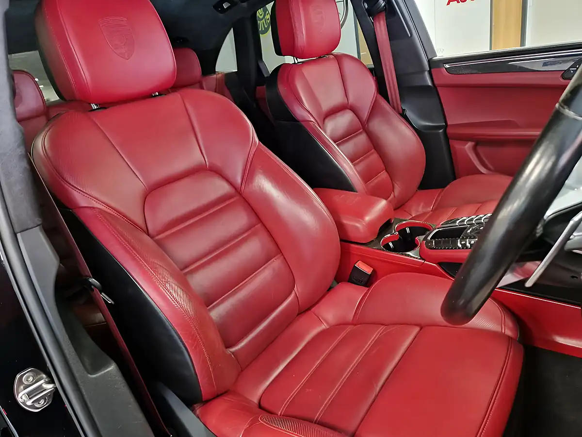 Used 2015 Porsche Macan Turbo Black - Interior and Exterior details 16
