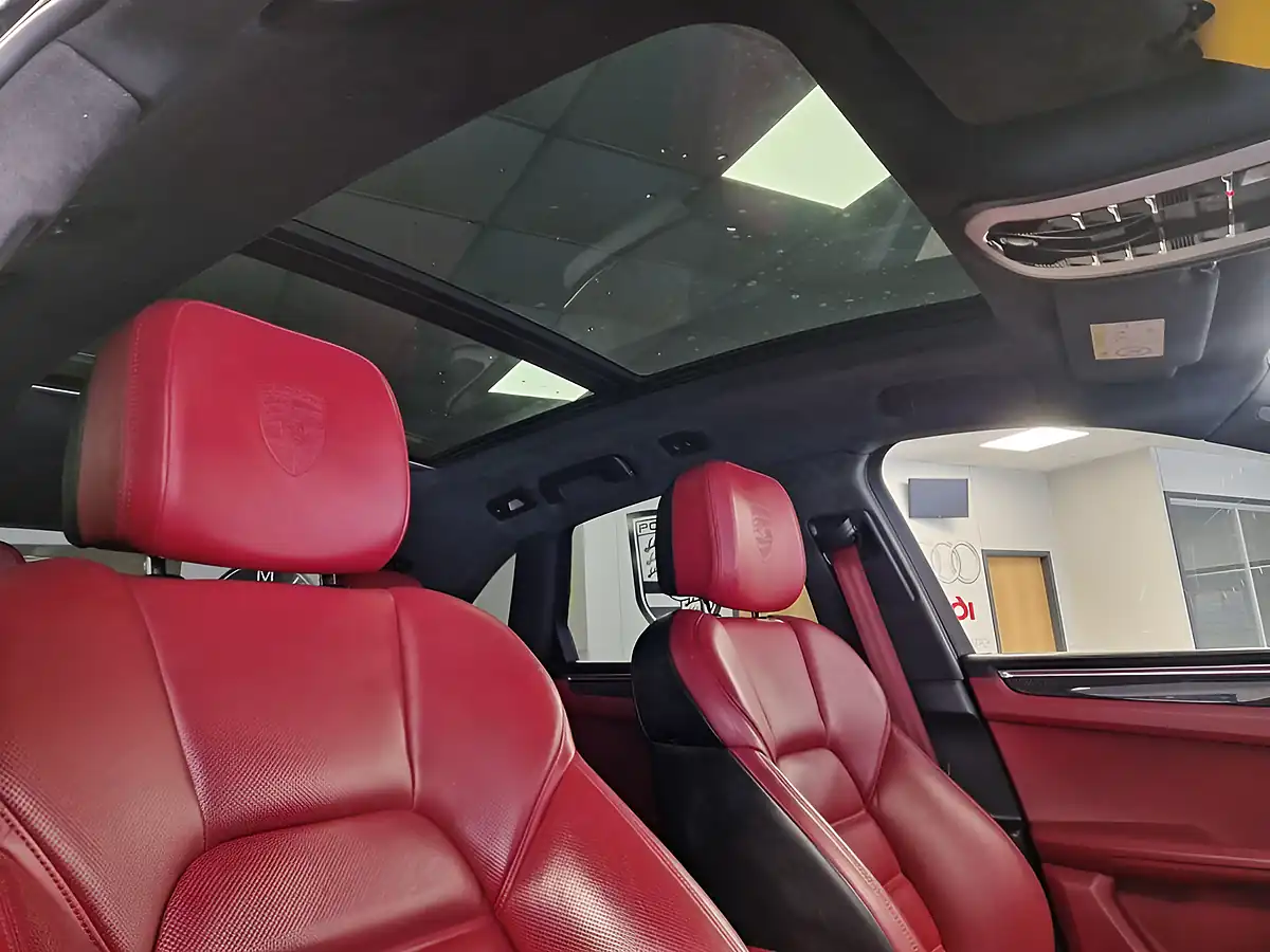 Used 2015 Porsche Macan Turbo Black - Interior and Exterior details 20