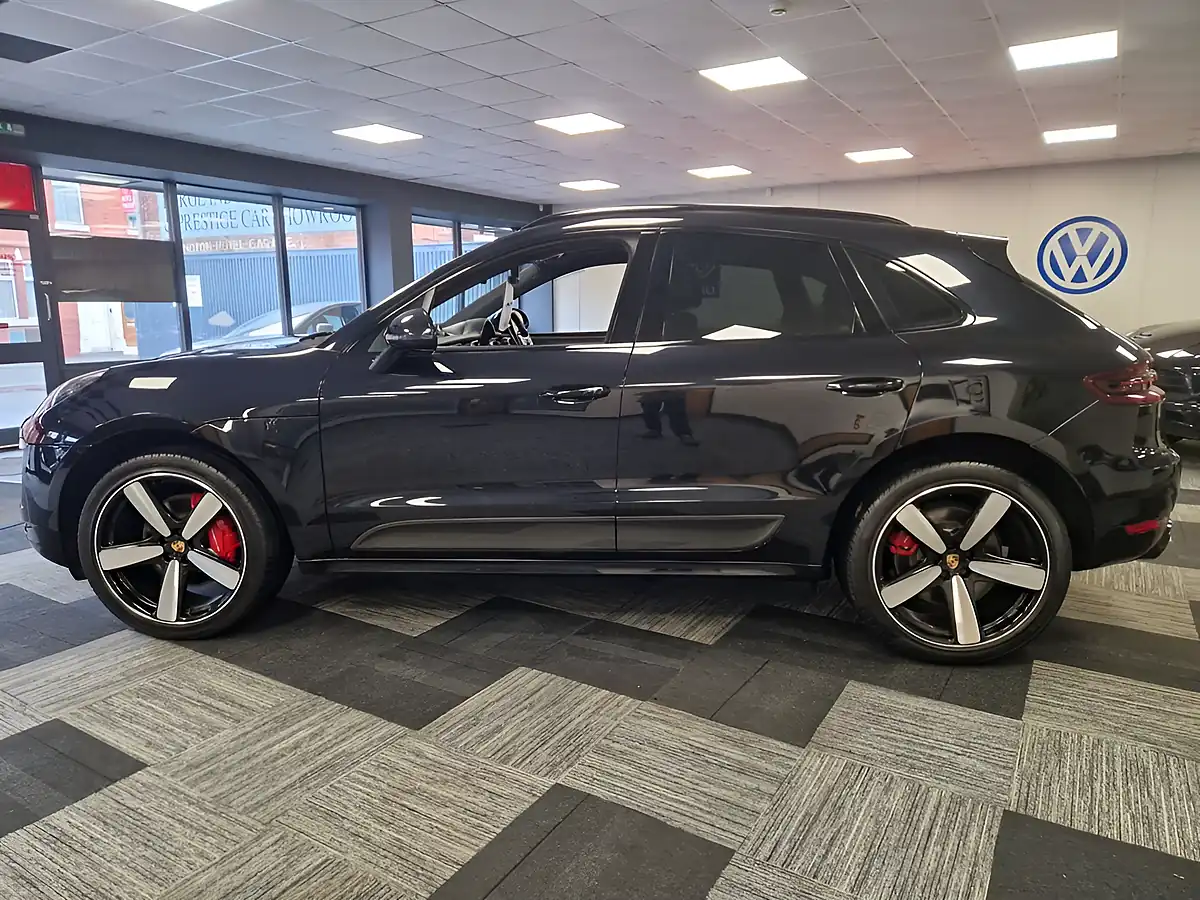 Used 2015 Porsche Macan Turbo Black - Interior and Exterior details 5