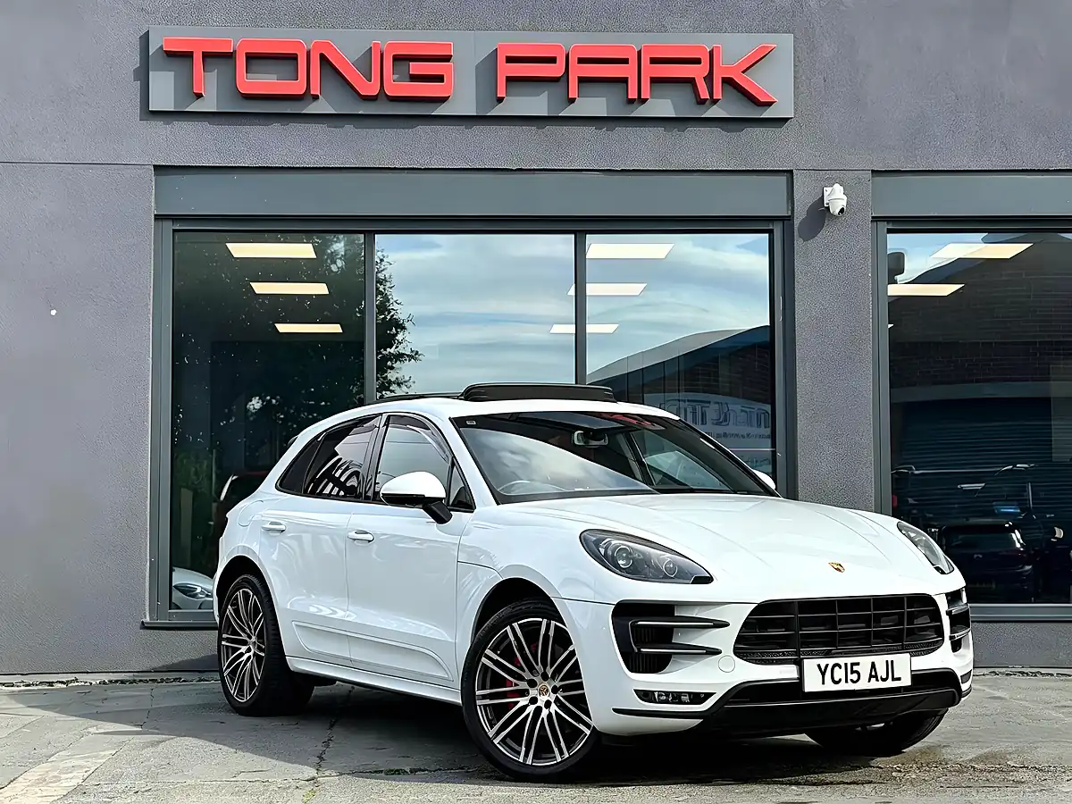Used 2015 Porsche Macan Turbo White - Front View