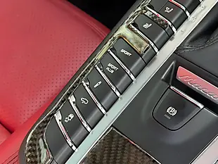Used 2015 Porsche Macan Turbo White - Interior and Exterior details 15