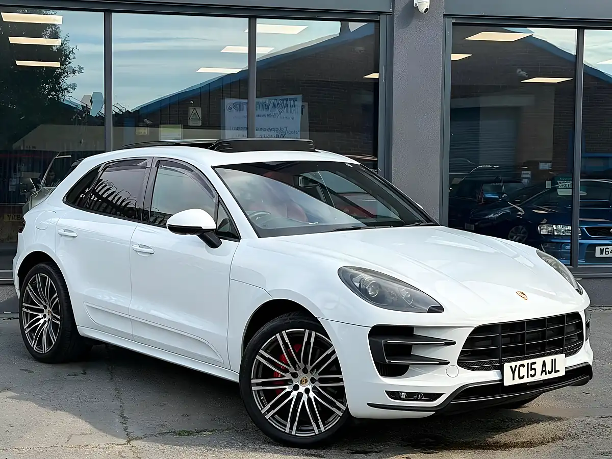 Used 2015 Porsche Macan Turbo White - Interior and Exterior details 2