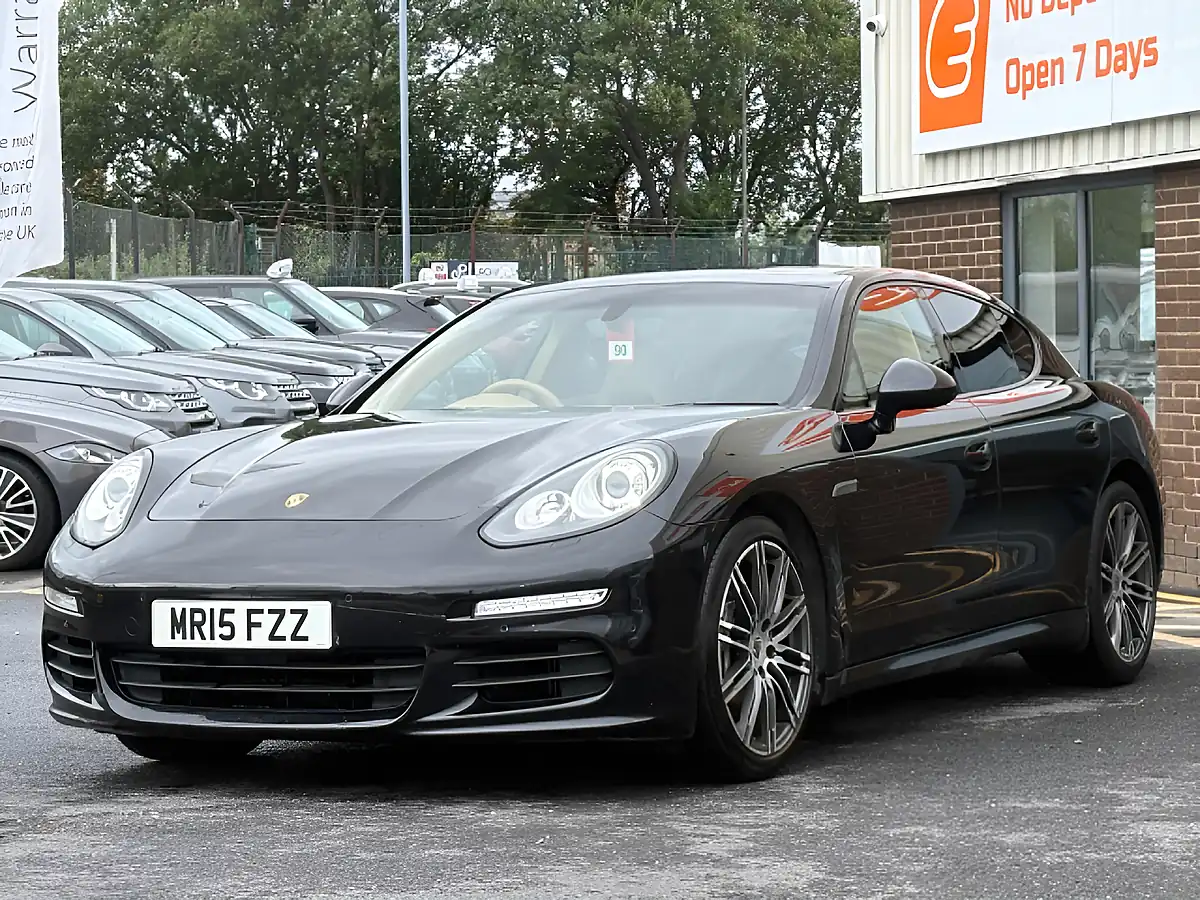Used 2015 Porsche Panamera Tiptronics Black - Front View