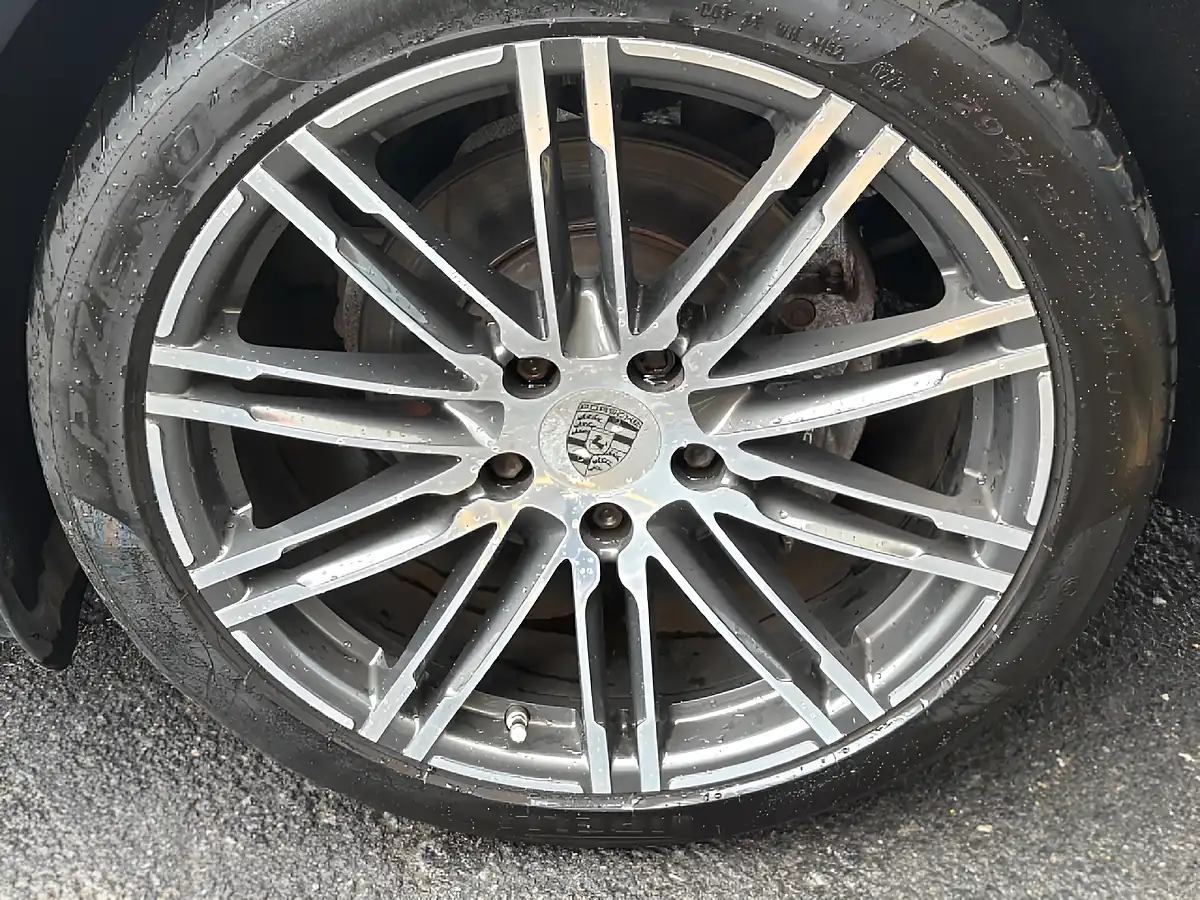 Used 2015 Porsche Panamera Tiptronics Black - Interior and Exterior details 10