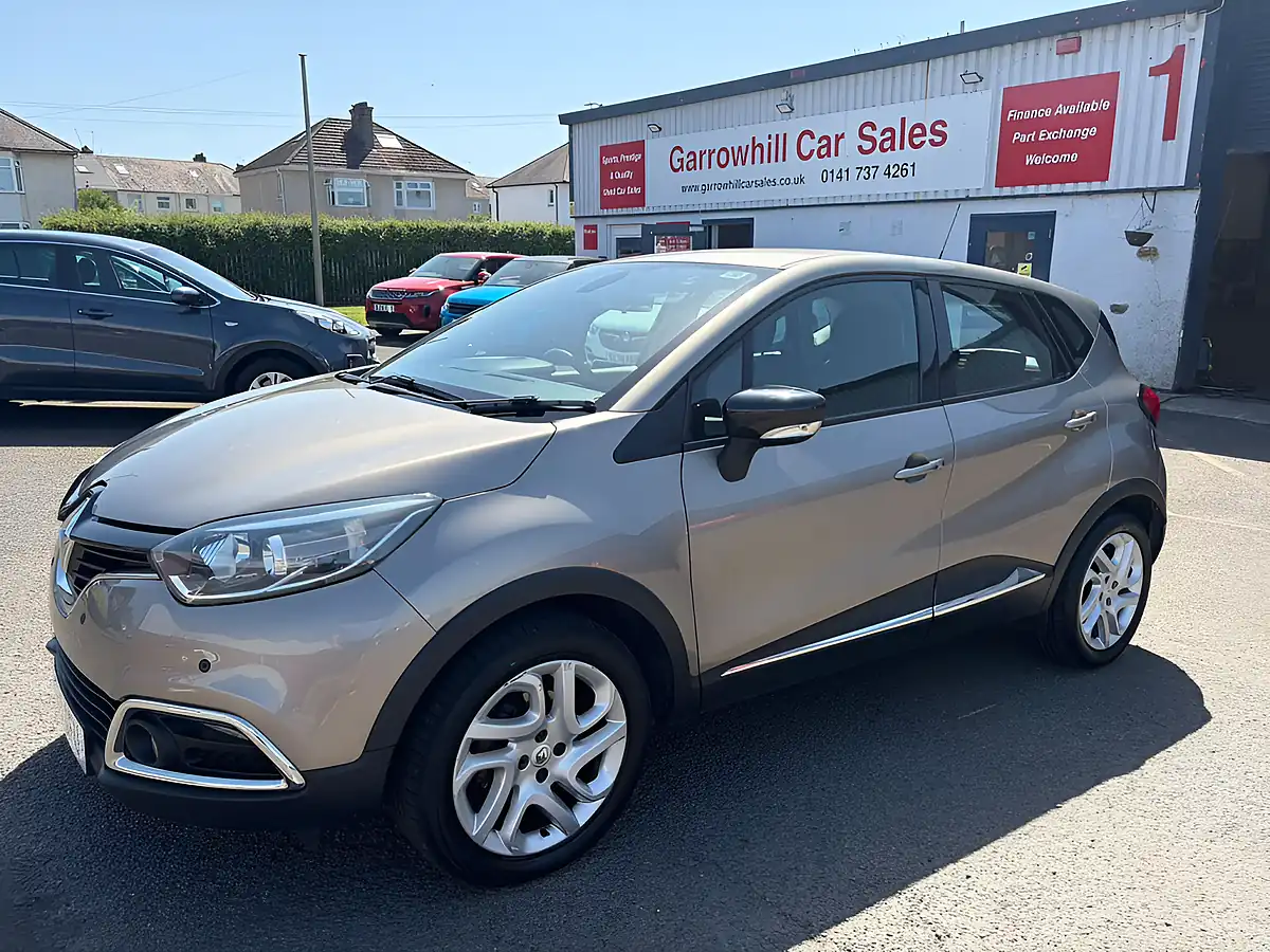 Used 2015 Renault Captur Dynamique Medianav Beige - Front View