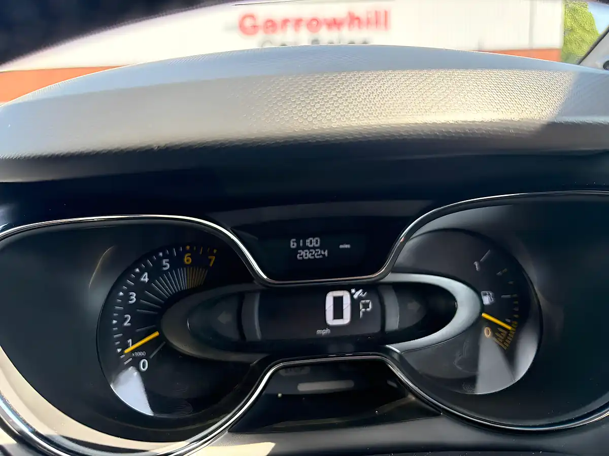 Used 2015 Renault Captur Dynamique Medianav Beige - Interior and Exterior details 11