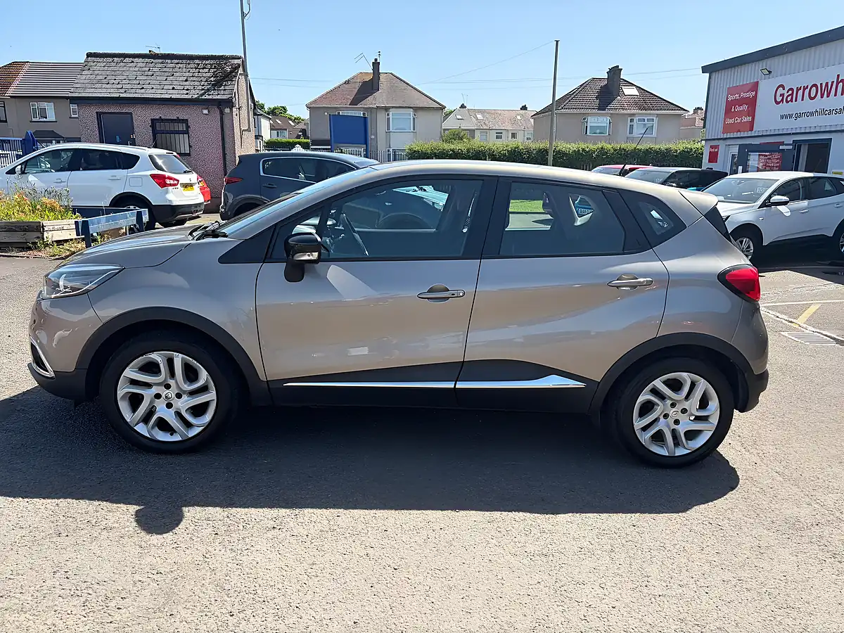 Used 2015 Renault Captur Dynamique Medianav Beige - Interior and Exterior details 8
