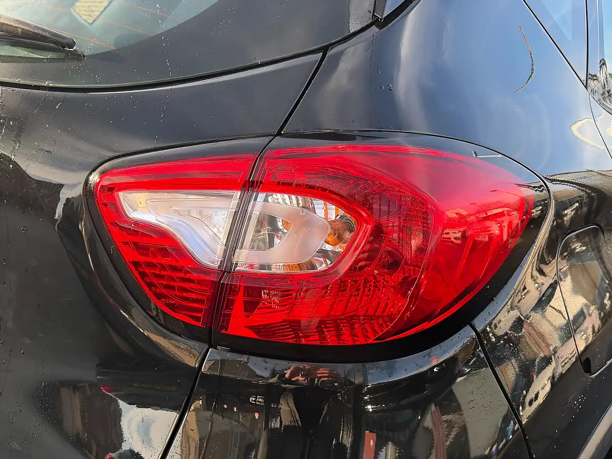 Used 2015 Renault Captur Dynamique Medianav Black - Interior and Exterior details 16